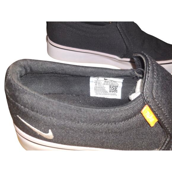 Nike Court Royale AC Slip On Black Authentic Canvas Womens Size 5 Shoes - Picture 2 of 6